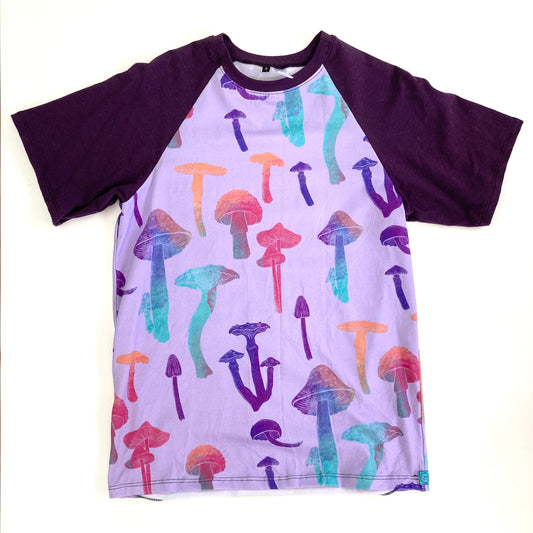 Men's Raglan T-Shirt. Short Sleeve. Purple Mushroom