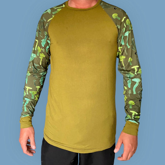 Men's Raglan T-Shirt. Long Sleeve. Olive.