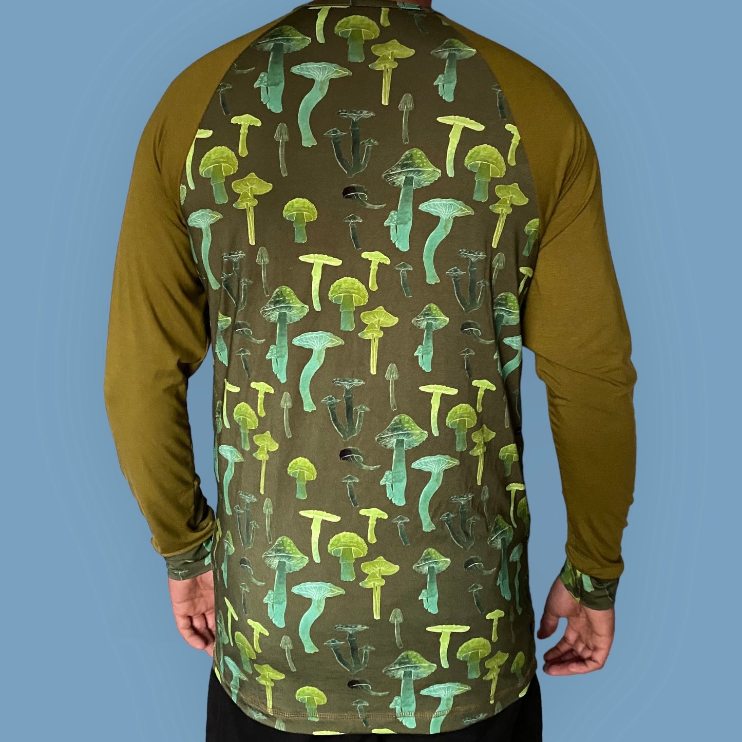 Men's Raglan T-Shirt. Long Sleeve. Olive Mushroom