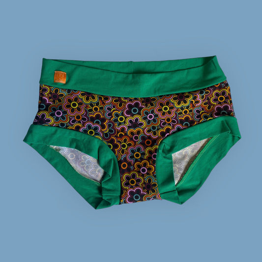 Women's Hipster Boy Leg Underwear : Green Retro