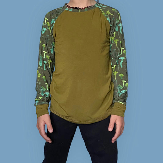 Kid's Raglan T-Shirt. Long Sleeve. Olive