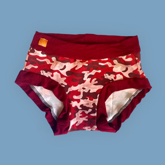 Women's Hipster Boy Leg Underwear : Red Camouflague